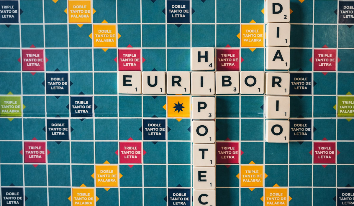 Euríbor hoy 28 de enero de 2026: leve bajada. Año de nieves... año de bienes